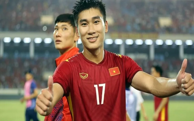 6 tran viet nam dau voi thai lan lam rung chuyen bong da dong nam a