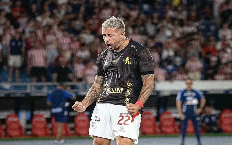 cau thu so 19 malaysia la ai tieu su va su nghiep chi tiet